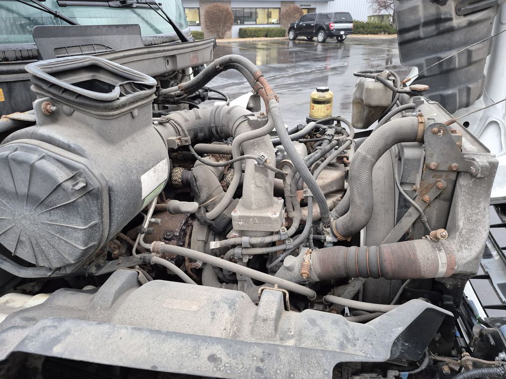 Slide images of 2019 HINO 338