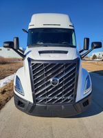 Slide images of 2025 VOLVO VNL64T860
