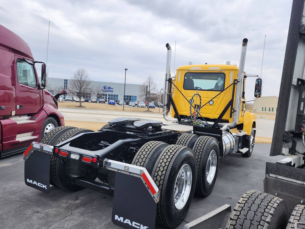 Slide images of 2026 MACK PI64T DC