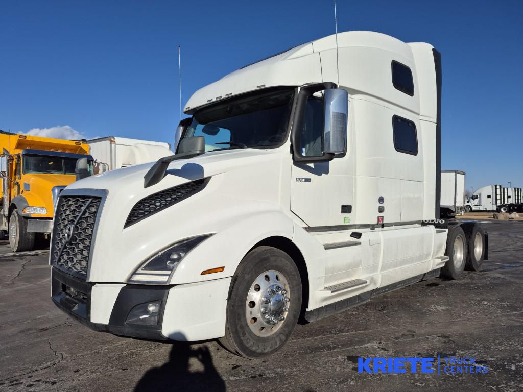  2023 VOLVO VNL64T860