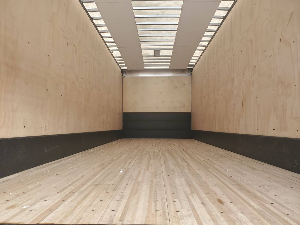 Slide images of 2025 HINO L6