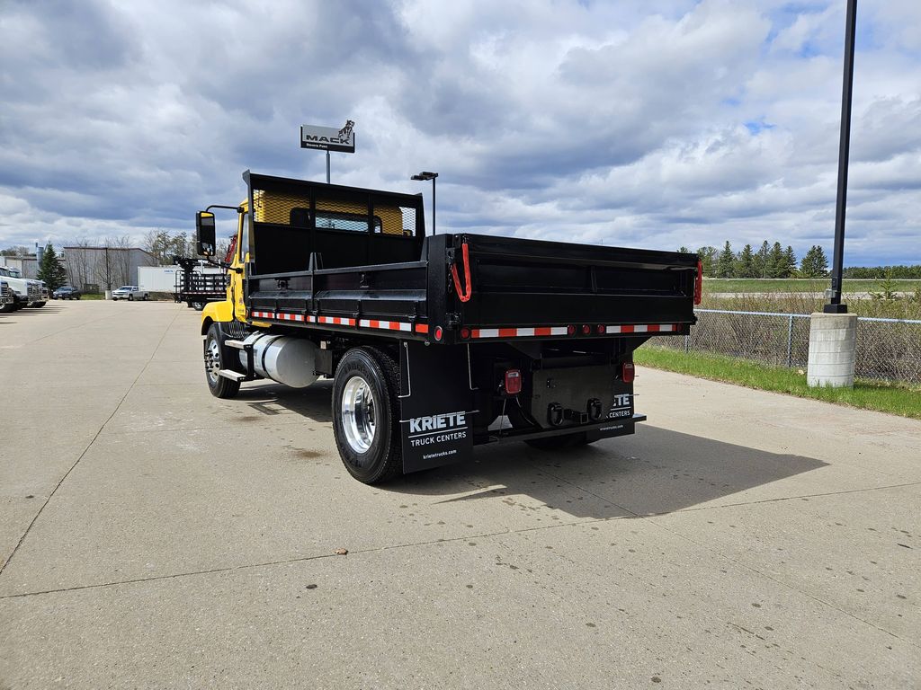 Slide images of 2025 MACK MD642