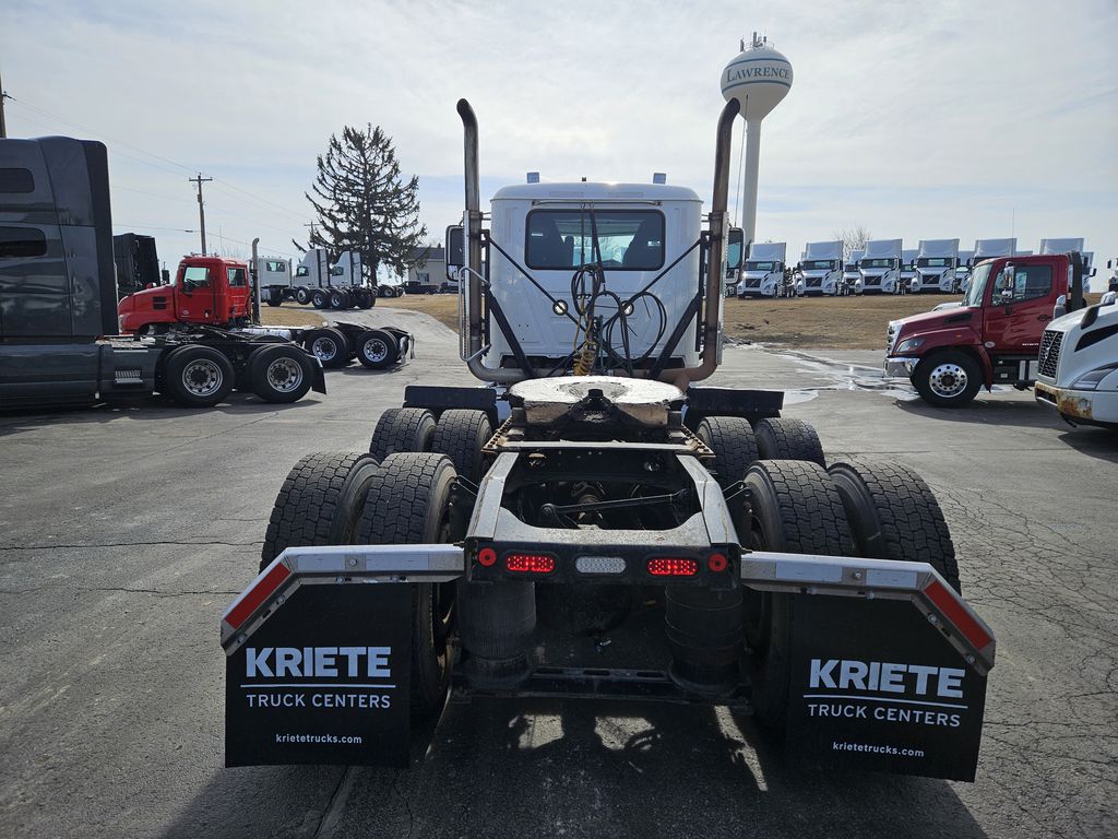 Slide images of 2021 MACK PI64T