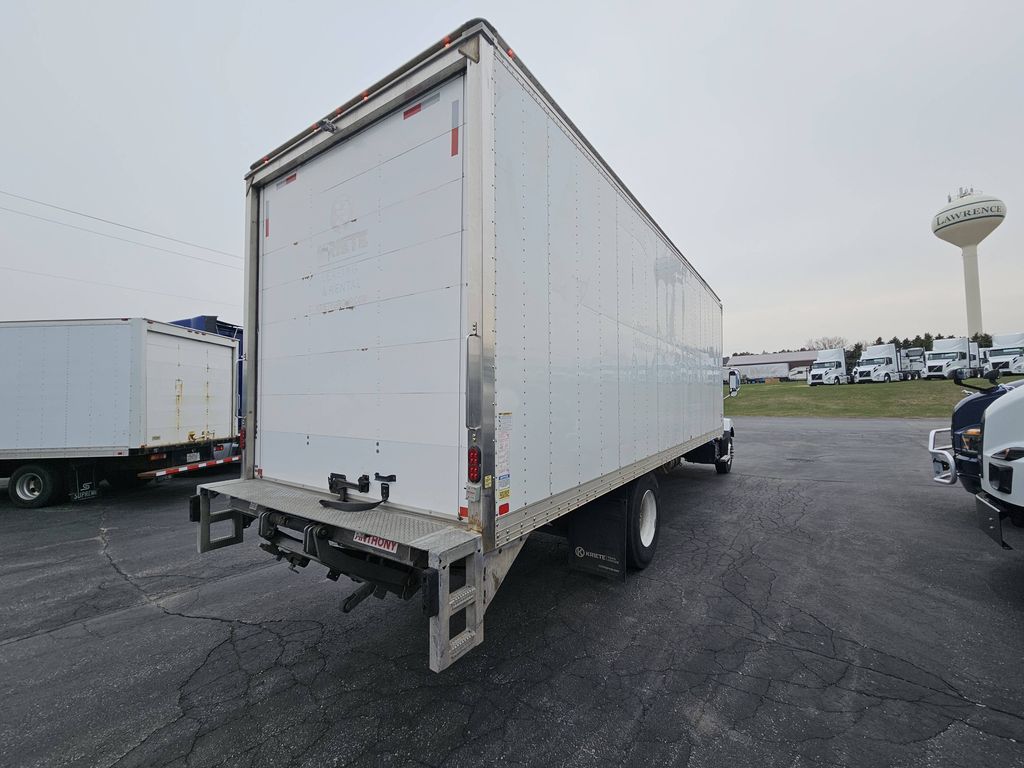 Slide images of 2022 MACK MD642