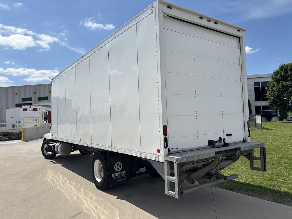 Slide images of 2021 MACK MD642