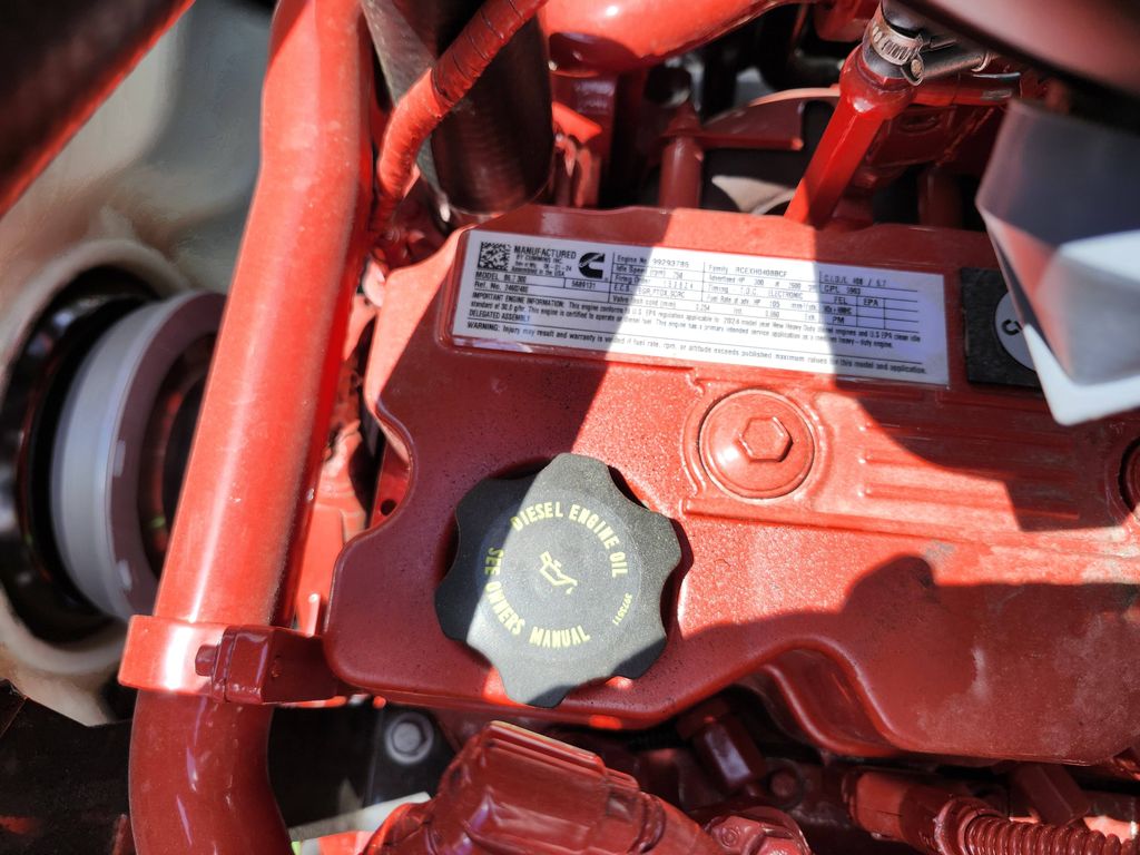 Slide images of 2025 MACK MD642