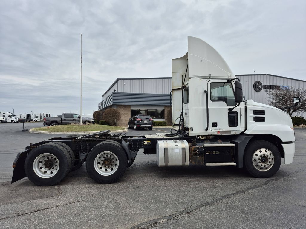 Slide images of 2019 MACK AN64T DC