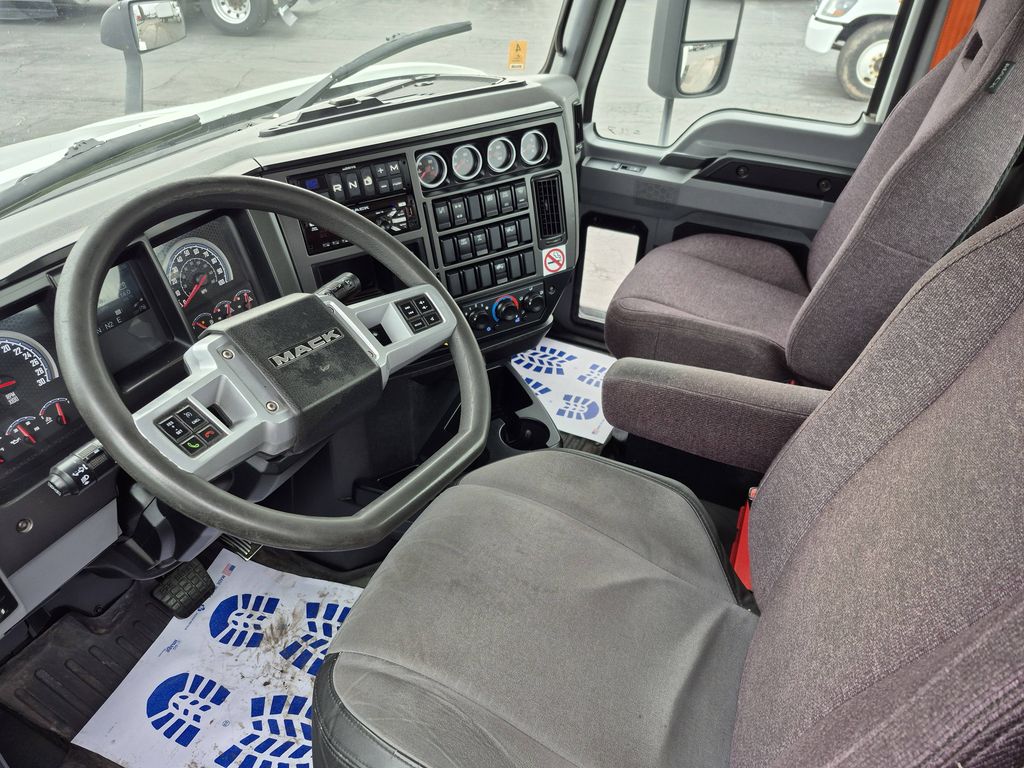 Slide images of 2019 MACK AN64T DC