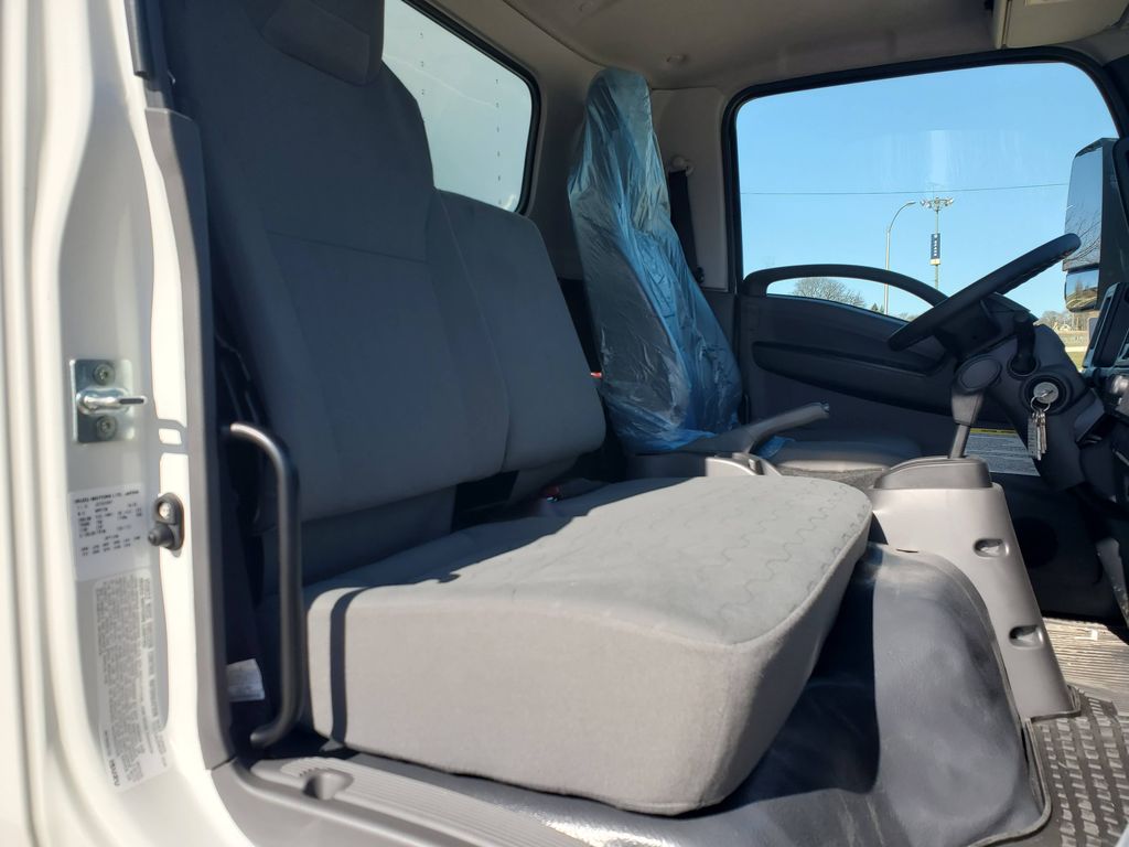Slide images of 2025 ISUZU NPR HD