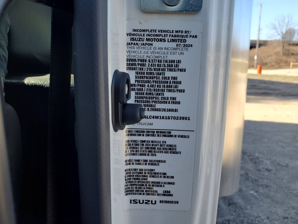 Slide images of 2025 ISUZU NPR HD