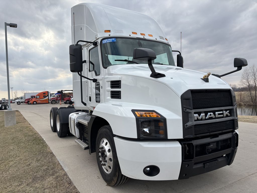 Slide images of 2020 MACK AN64T DC