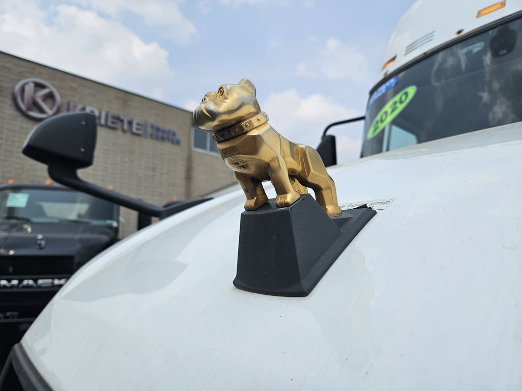 Slide images of 2020 MACK AN64T DC