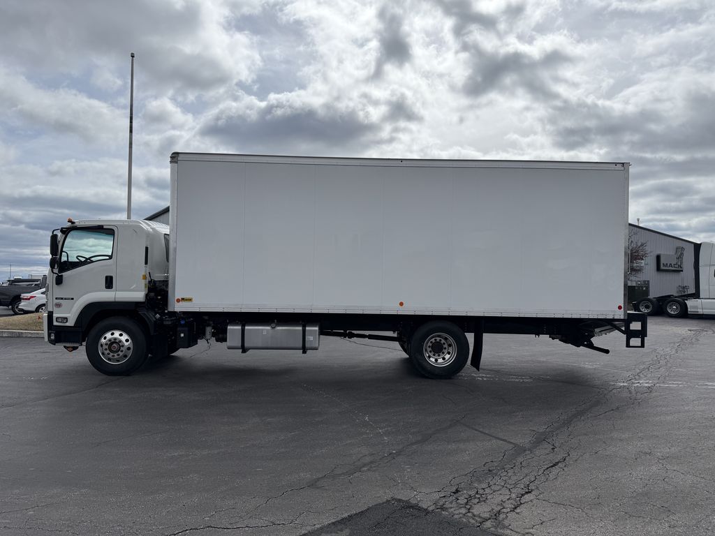 Slide images of 2025 ISUZU FTR