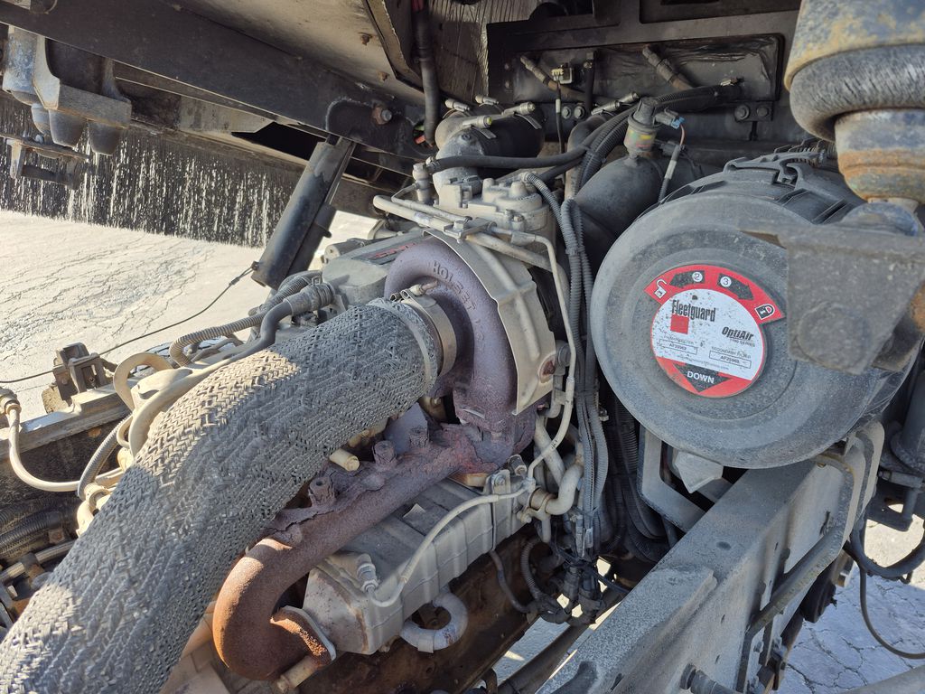 Slide images of 2021 CAPACITY TJ500DR