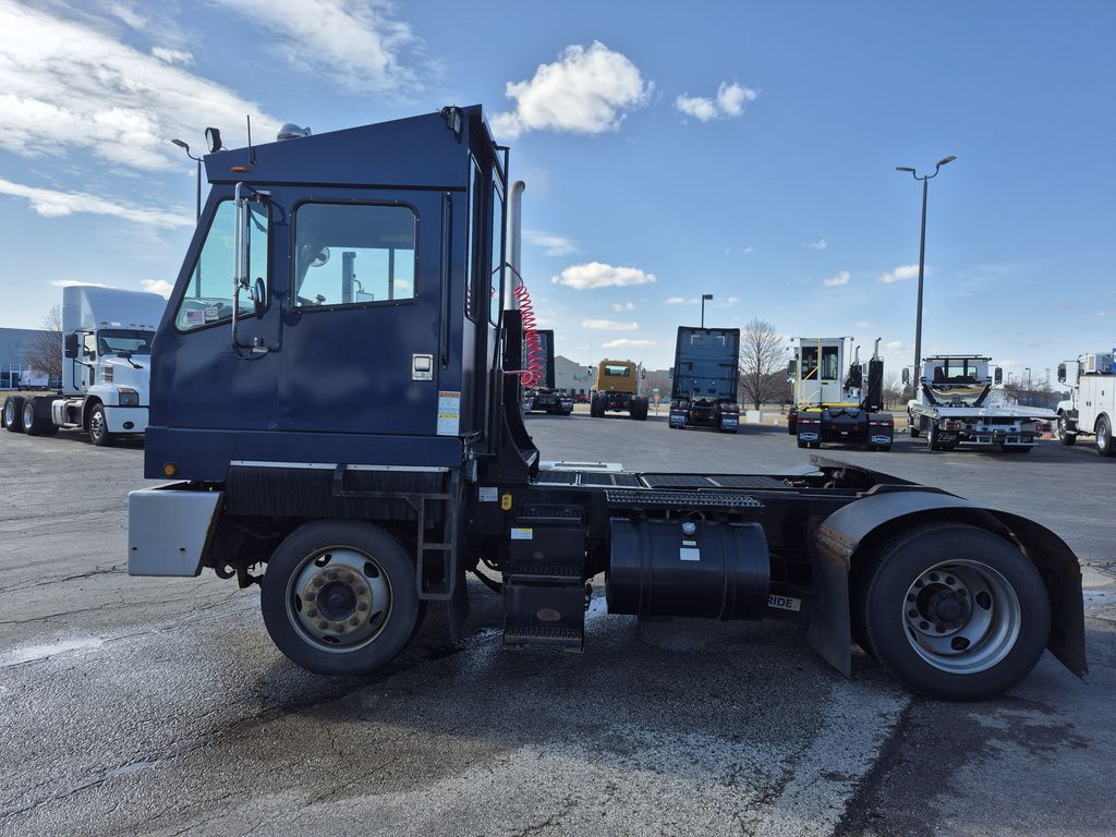 Slide images of 2021 CAPACITY TJ500DR