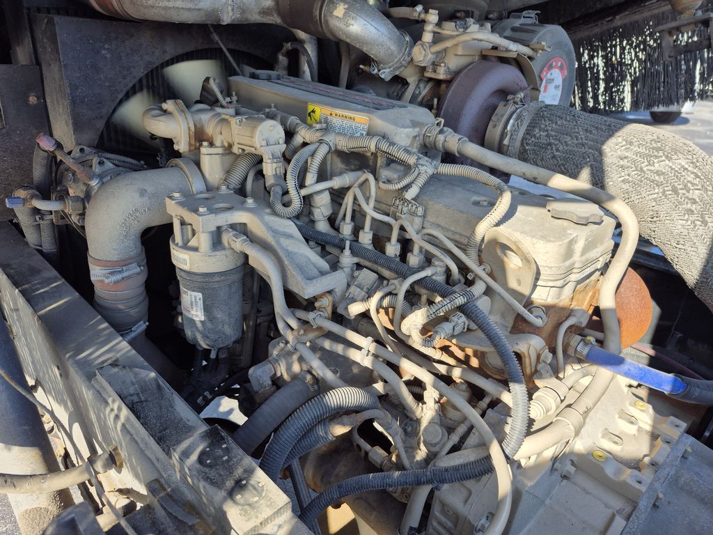 Slide images of 2021 CAPACITY TJ500DR