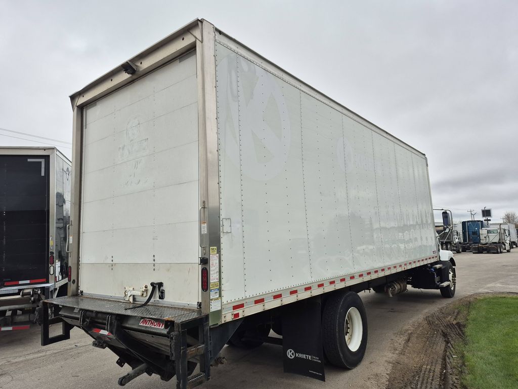 Slide images of 2021 MACK MD642