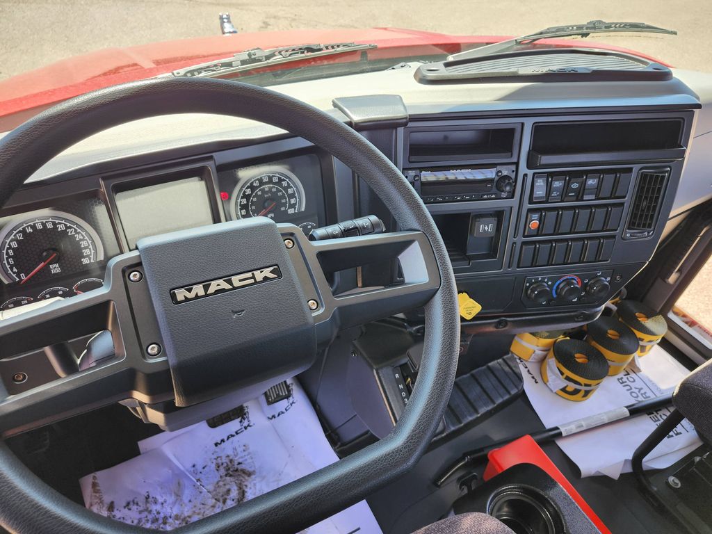 Slide images of 2025 MACK MD642