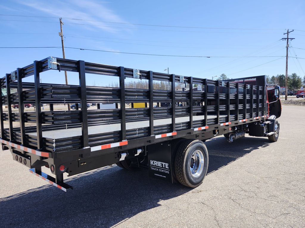 Slide images of 2025 MACK MD642