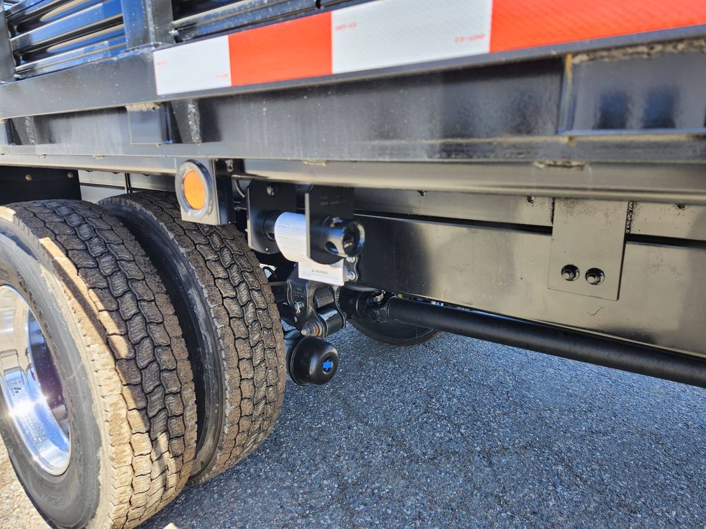 Slide images of 2025 MACK MD642