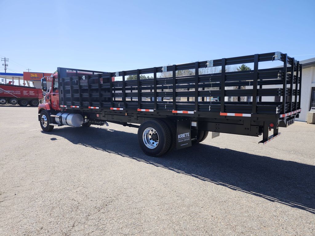 Slide images of 2025 MACK MD642