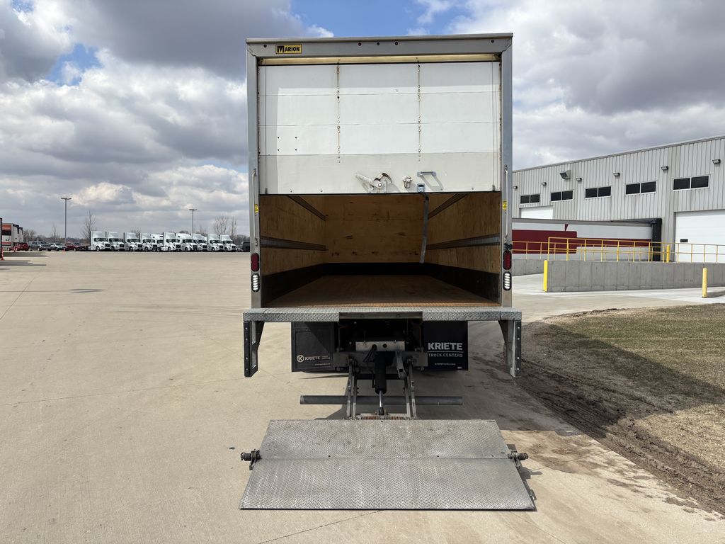 Slide images of 2021 MACK MD642