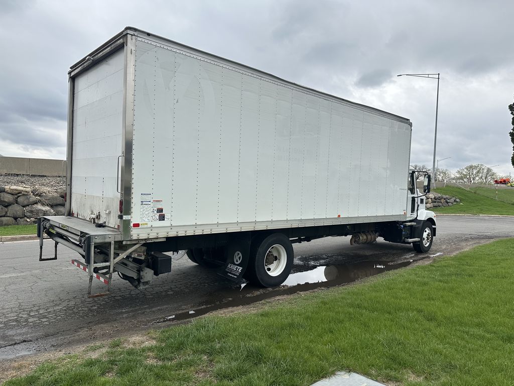Slide images of 2022 MACK MD642