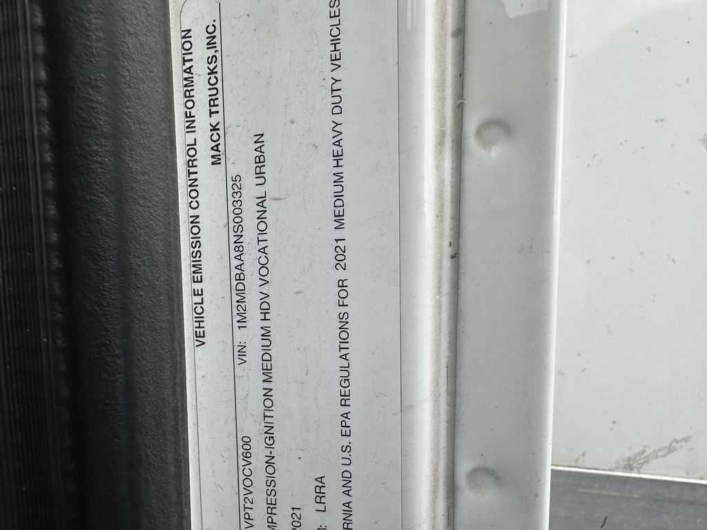 Slide images of 2022 MACK MD642