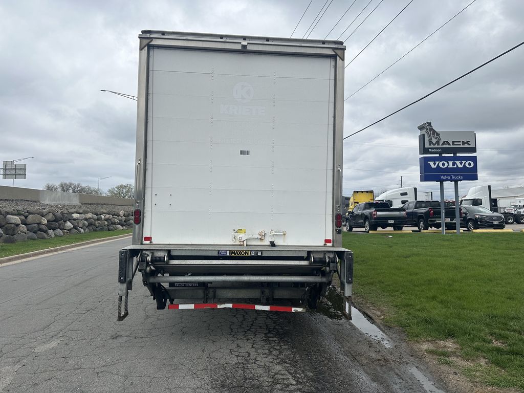Slide images of 2022 MACK MD642