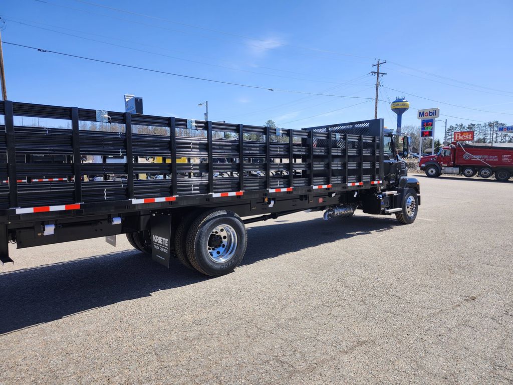 Slide images of 2025 MACK MD642
