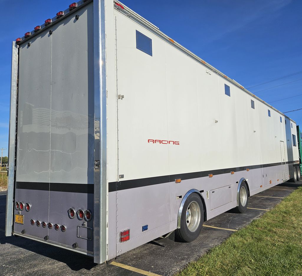 Slide images of CHAMPION TRAILER CO 2002 CUSTOM