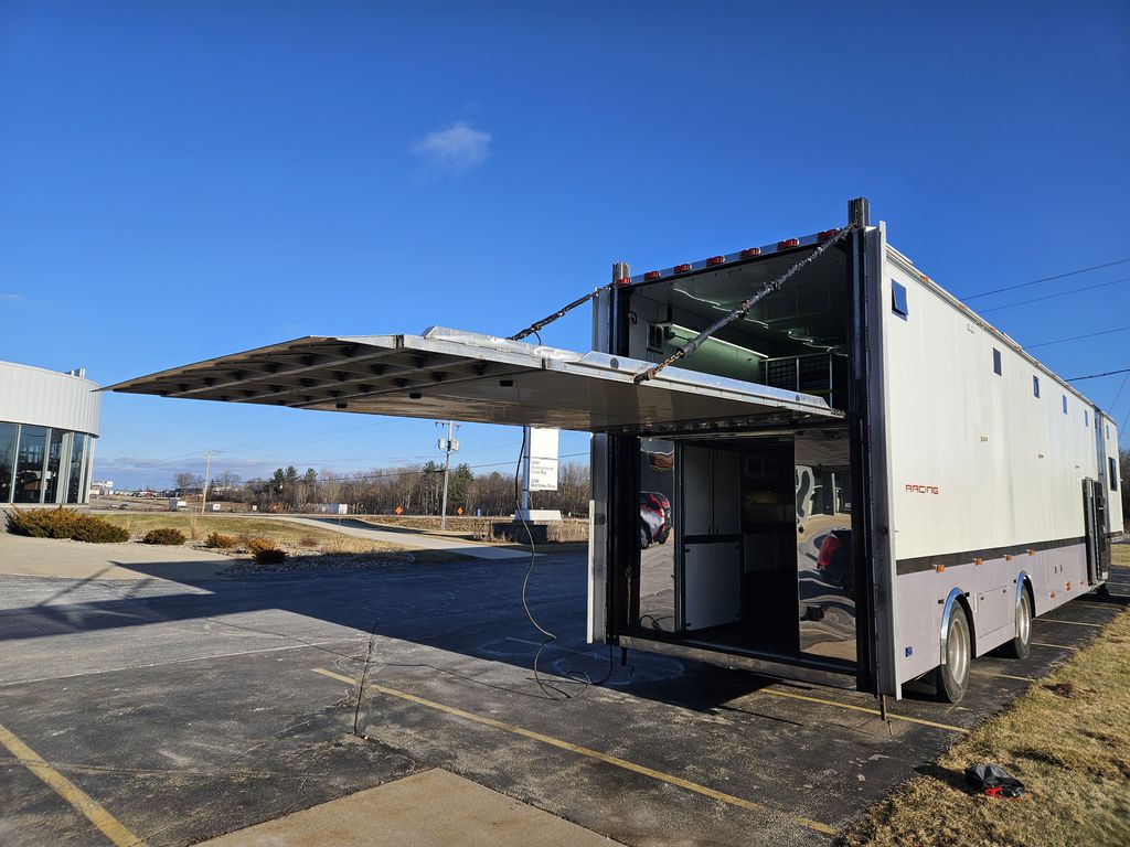 Slide images of CHAMPION TRAILER CO 2002 CUSTOM