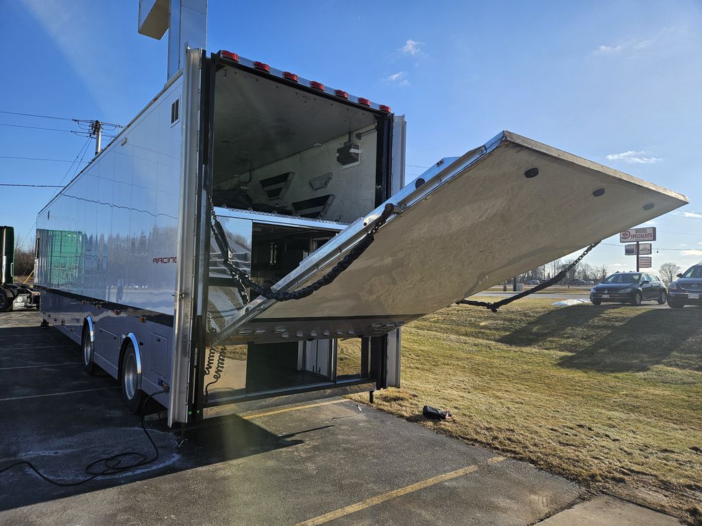 Slide images of CHAMPION TRAILER CO 2002 CUSTOM
