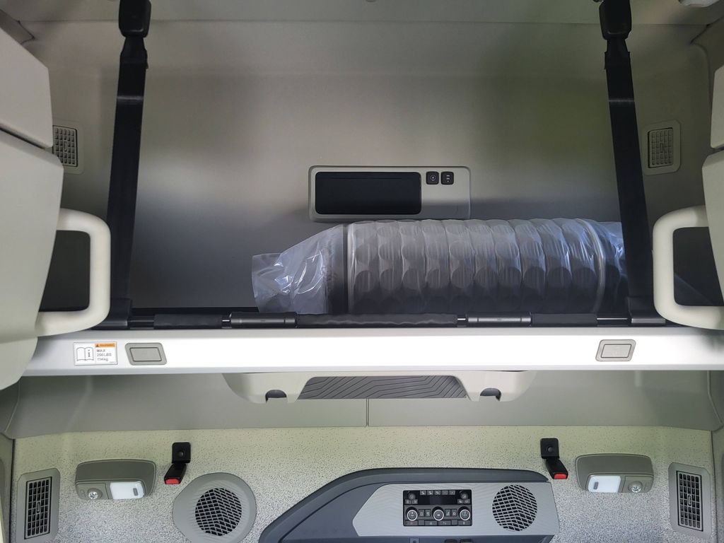 Slide images of 2025 VOLVO VNL64T860