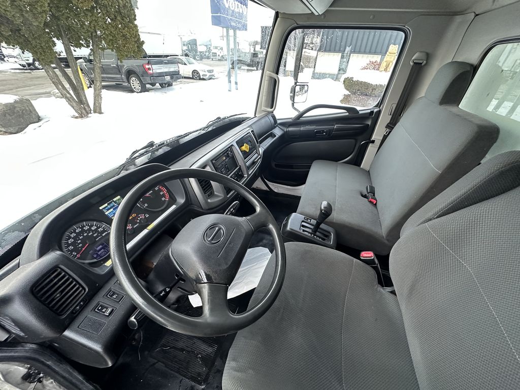 Slide images of 2017 HINO 268A