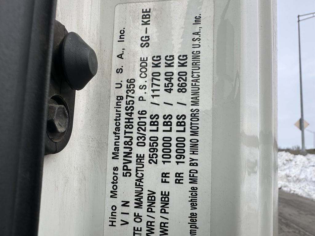 Slide images of 2017 HINO 268A