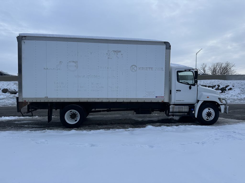 Slide images of 2017 HINO 268A