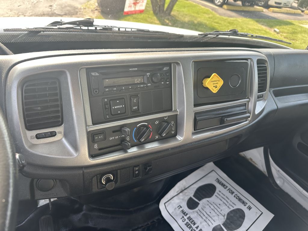 Slide images of 2017 HINO 268A