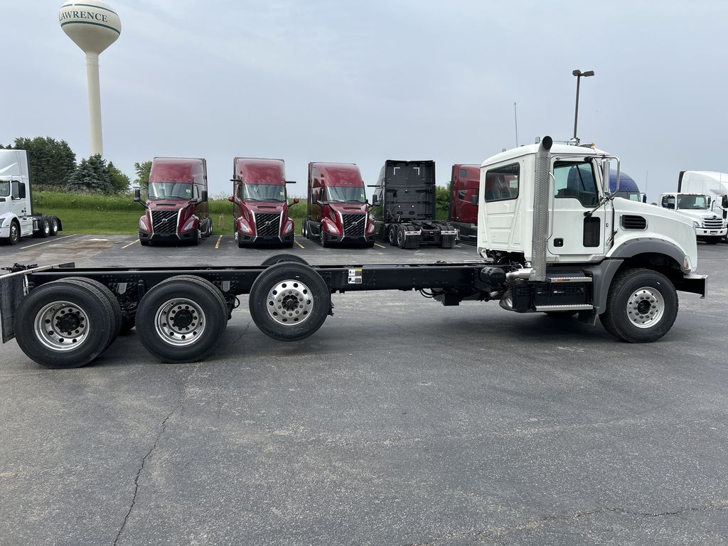 Slide images of 2026 MACK GR84B