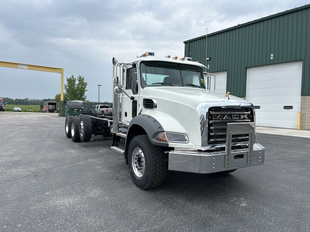 Slide images of 2026 MACK GR84B