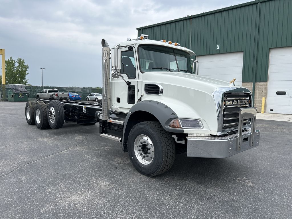 Slide images of 2026 MACK GR84B