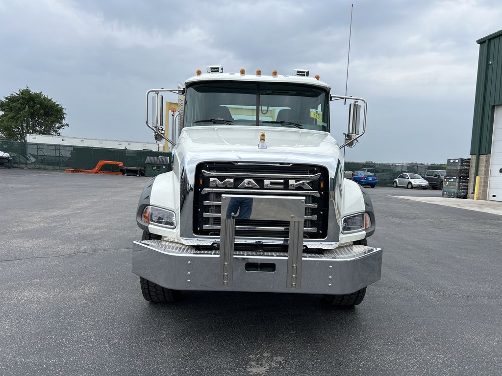 Slide images of 2026 MACK GR84B