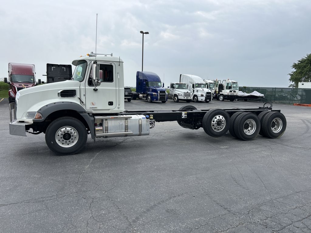 Slide images of 2026 MACK GR84B