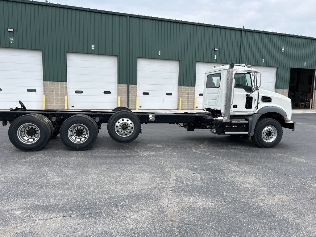 Slide images of 2026 MACK GR84B