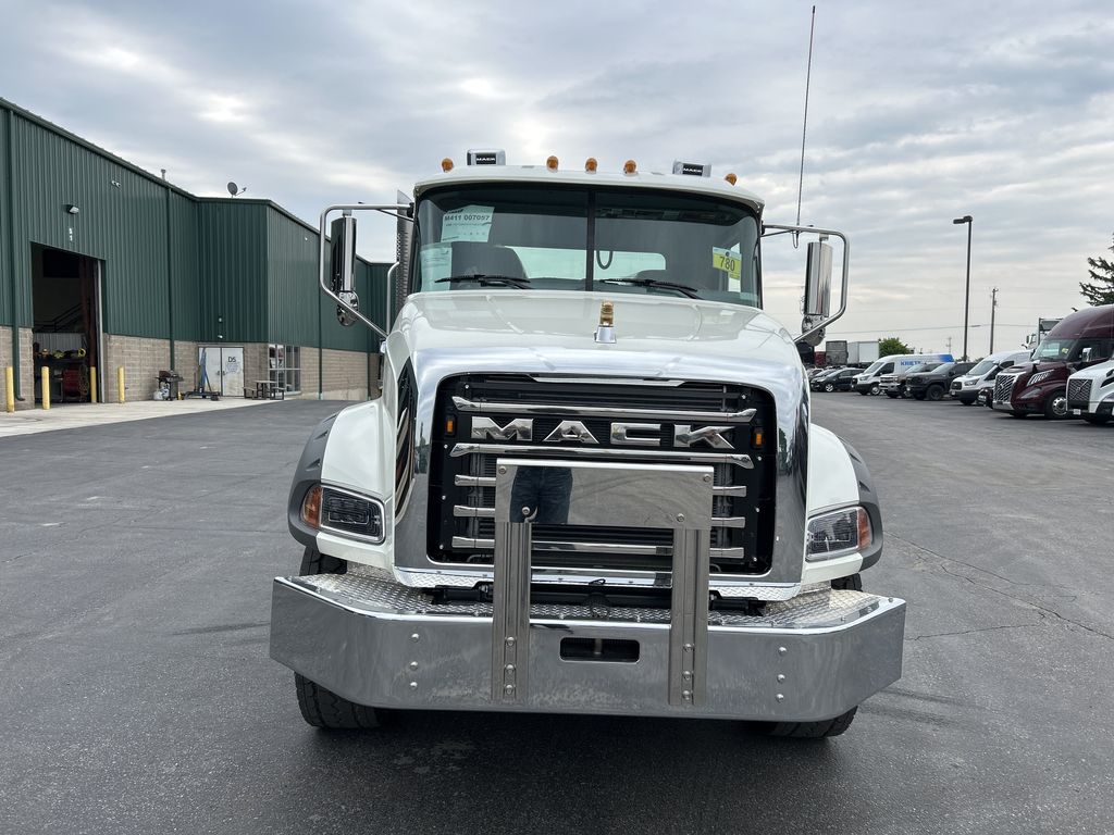Slide images of 2026 MACK GR84B