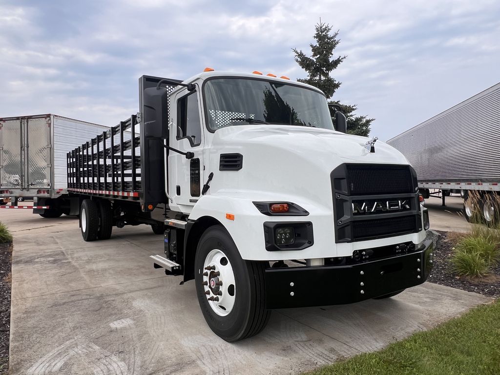 Slide images of 2026 MACK MD642