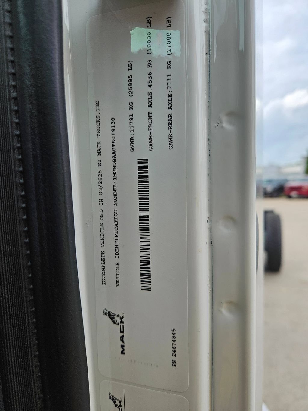 Slide images of 2026 MACK MD642