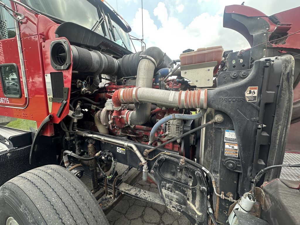 Slide images of 2019 KENWORTH T800