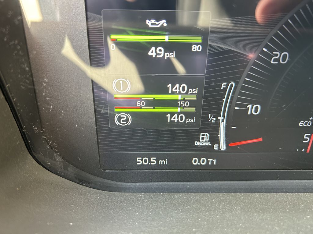 Slide images of 2025 VOLVO VNL64T860