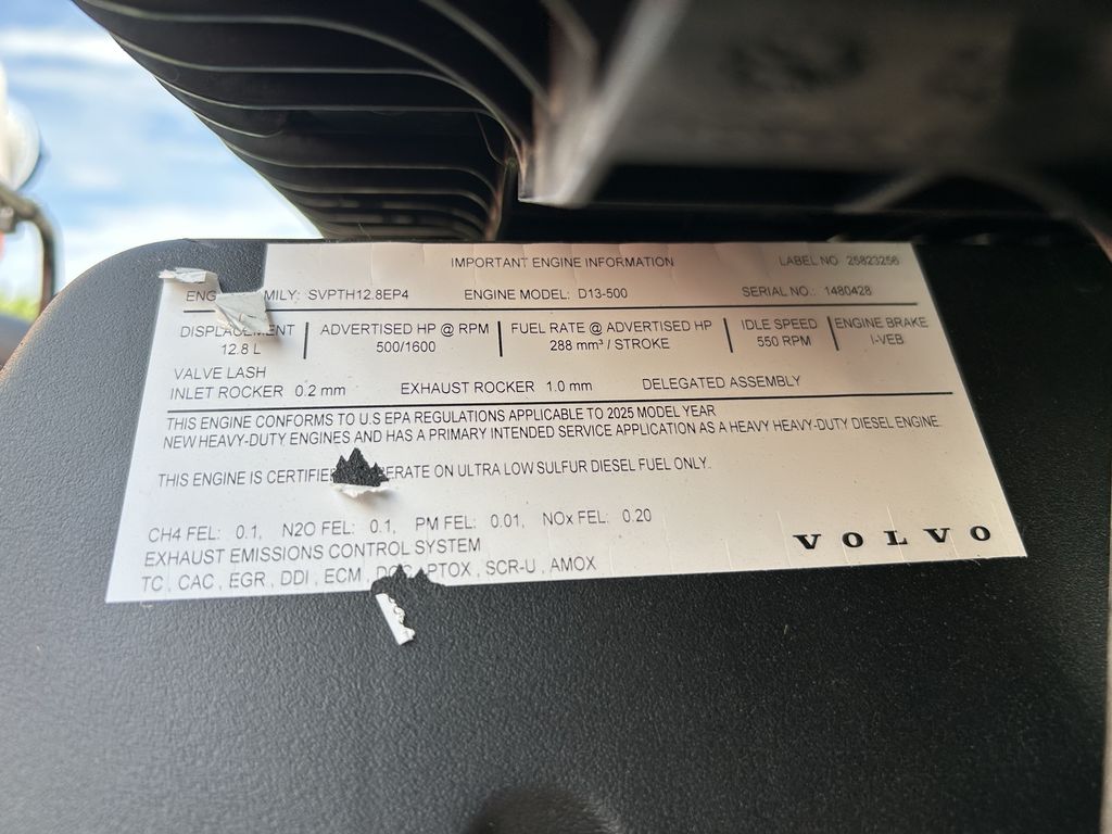 Slide images of 2025 VOLVO VNL64T860